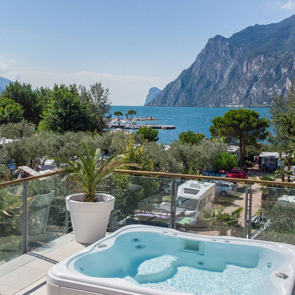 Camping und Mobilheime Maroadi in Torbole sul Garda - Residence